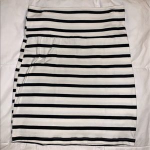 Stripped Pencil Skirt